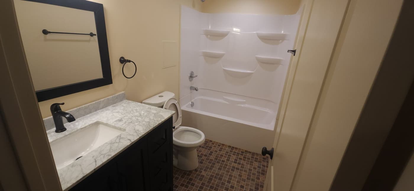 1416 E State St - Apartment - 13