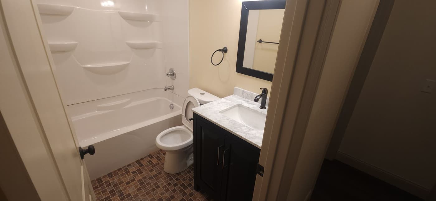1416 E State St - Apartment - 17