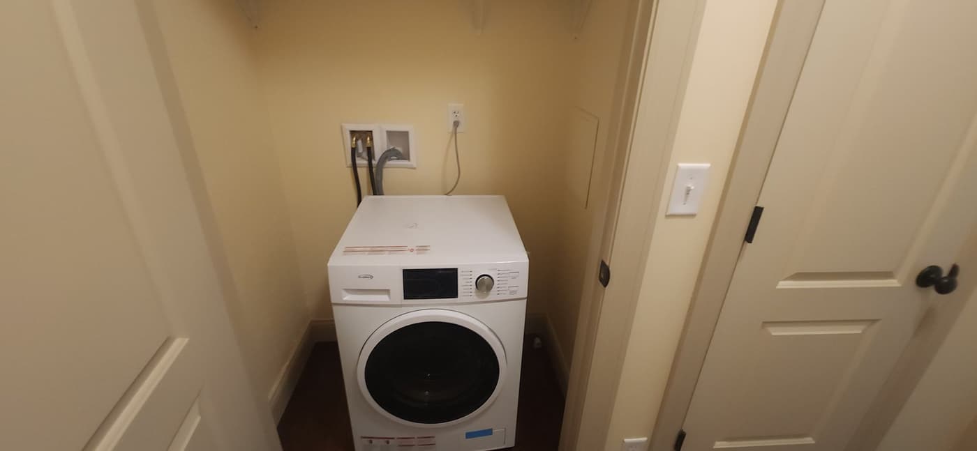 1416 E State St - Apartment - 22