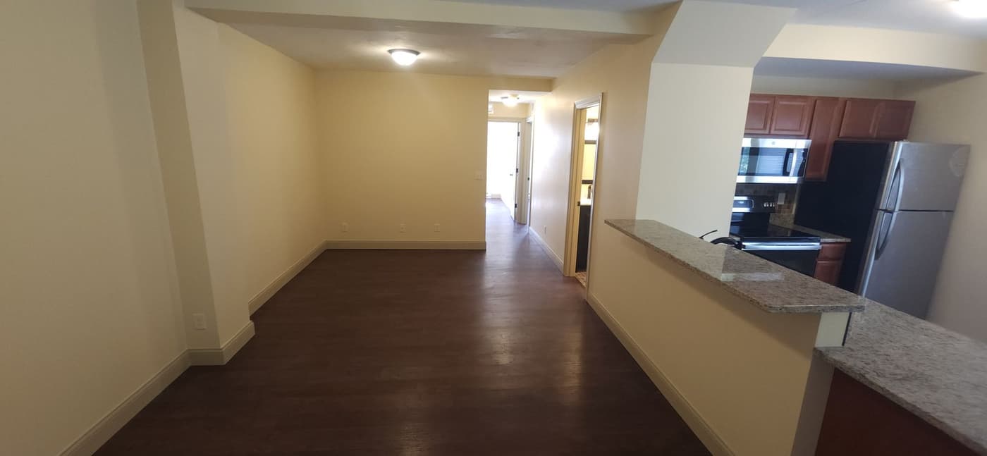 1416 E State St - Apartment - 10