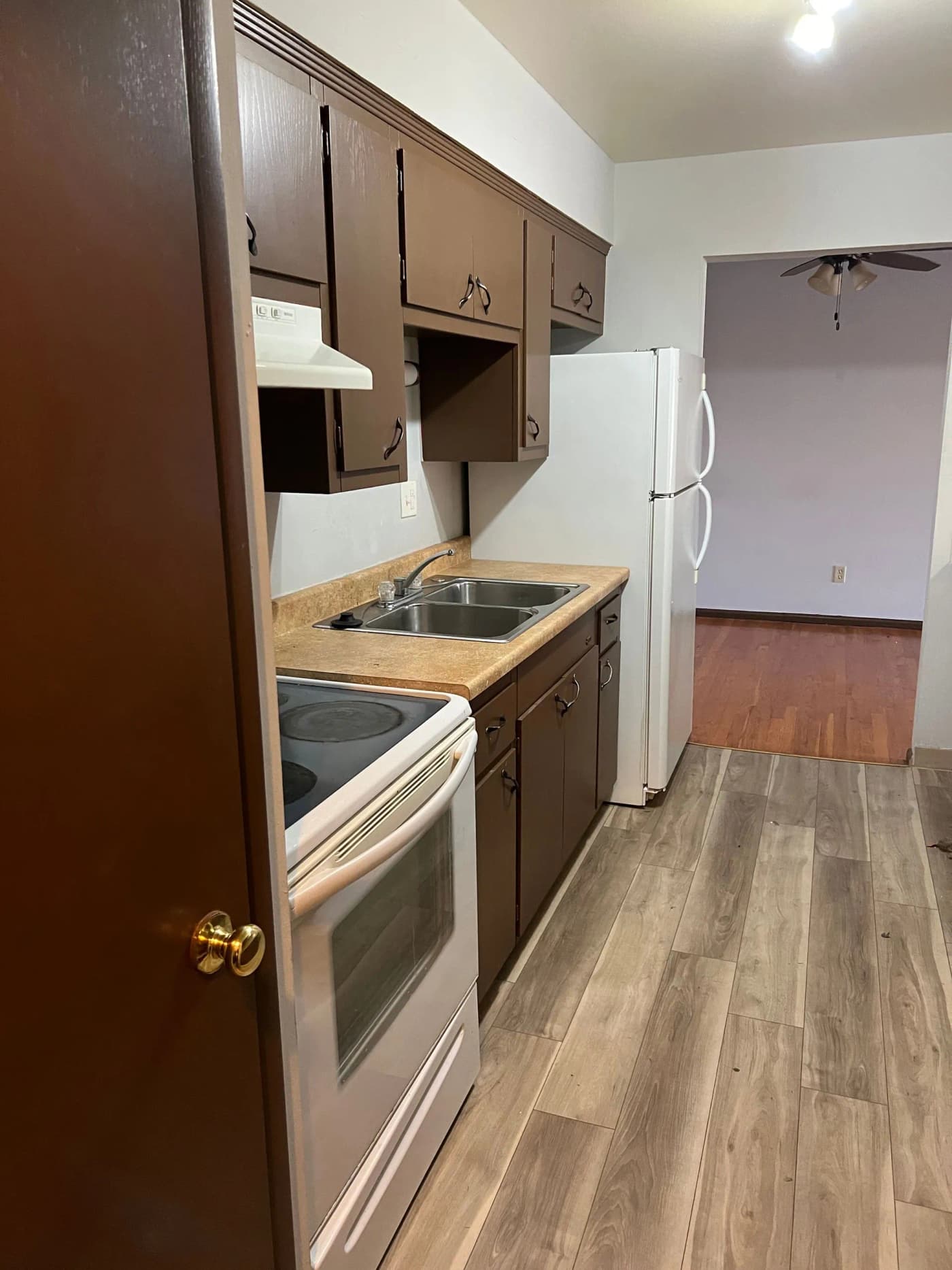 HALSTED PARK APARTMENTS AND TOWNHOMES - Apartment - 16