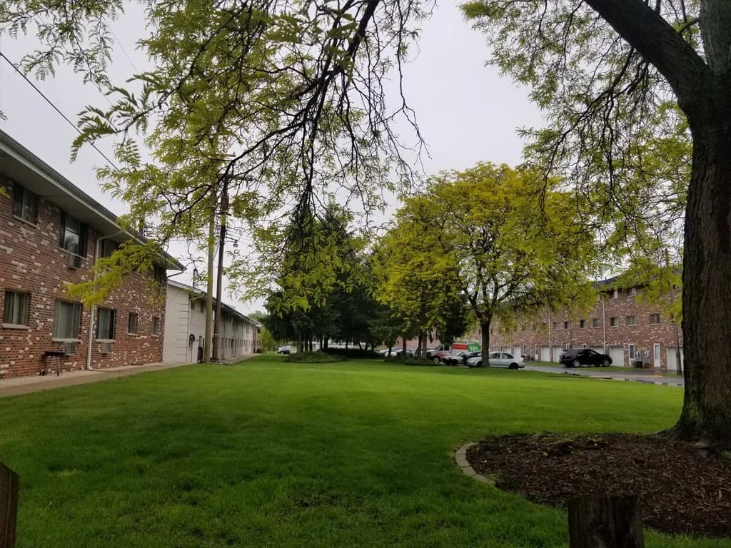 HALSTED PARK APARTMENTS AND TOWNHOMES - Apartment - 8