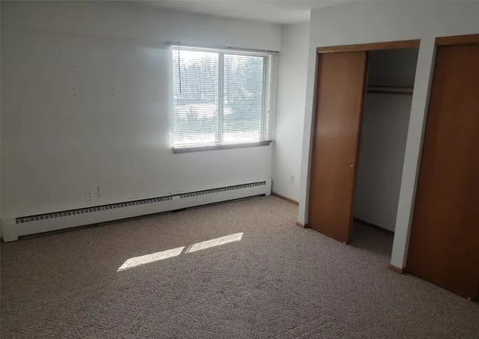 Rockford apartments for rent - Property image - FOREST VIEW APARTMENTS - 2