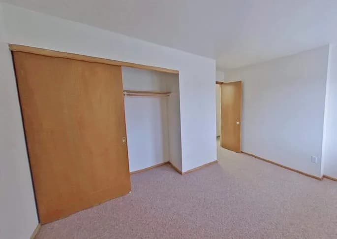 FOREST VIEW APARTMENTS - Apartment - 7