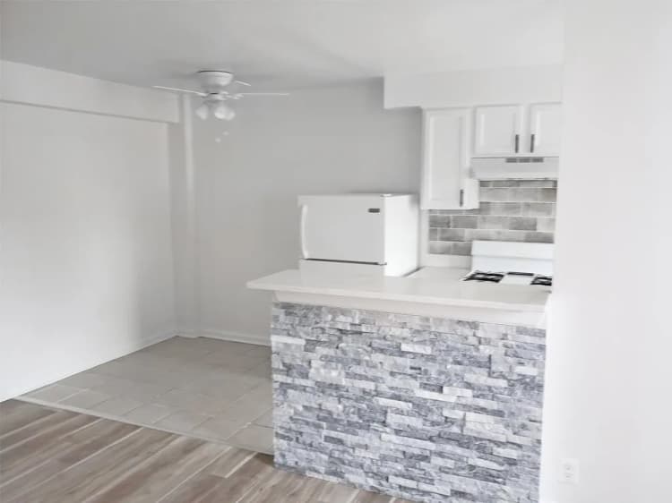 Rockford apartments for rent - image - 20-5-1920w.webp