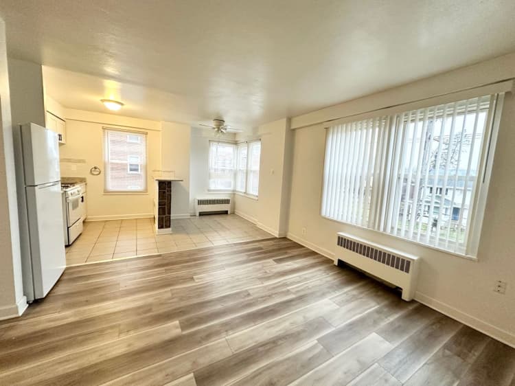 Rockford apartments for rent - image - large (11).jpg