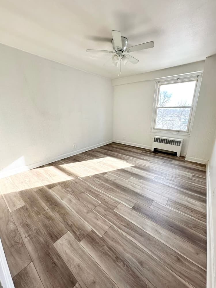 Rockford apartments for rent - image - large (2).jpg