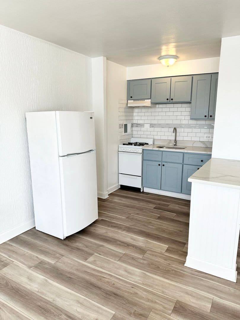 MAIN STREET APARTMENTS - Apartment - 18