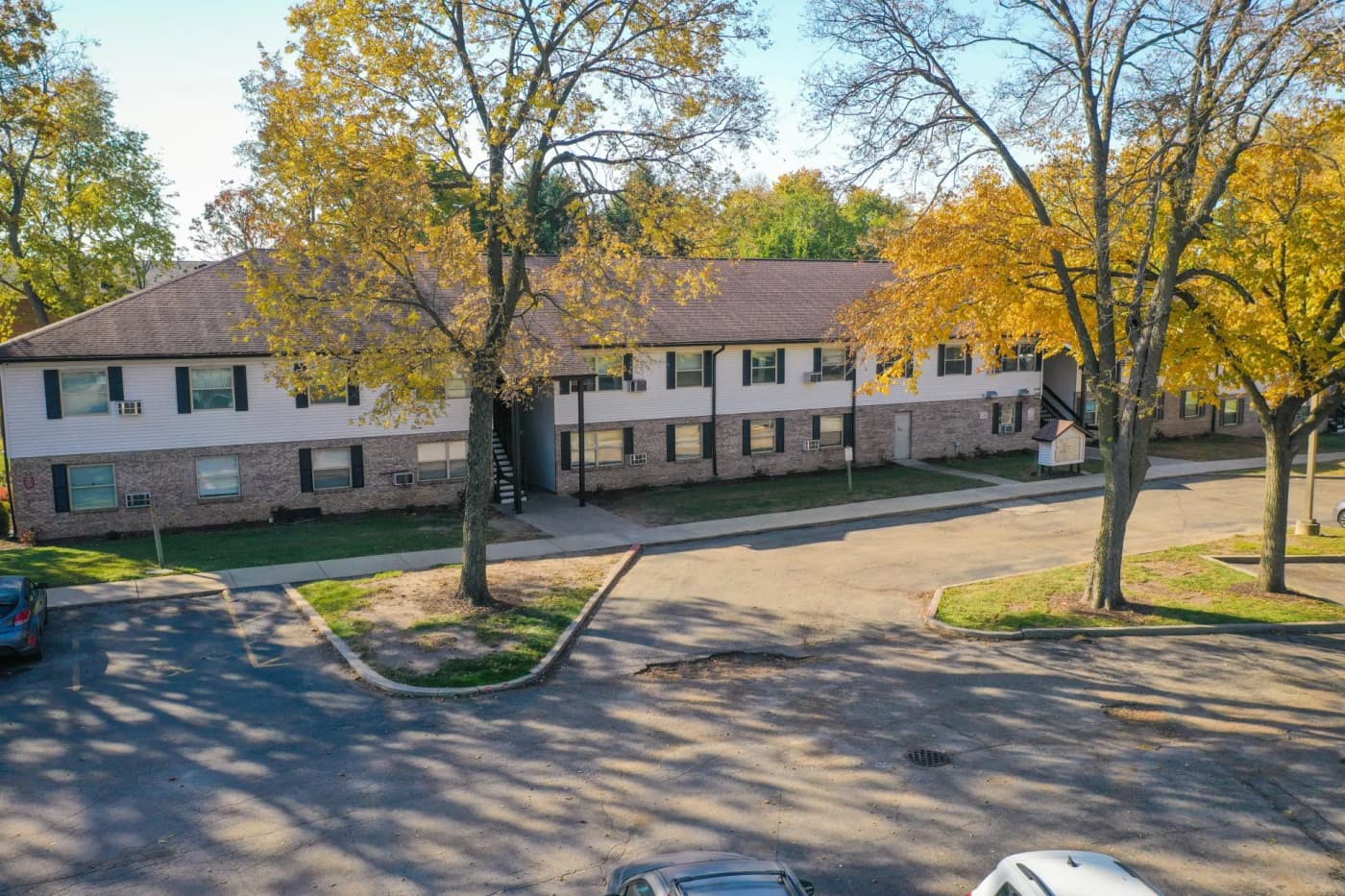 Rockford apartments for rent - Property image - HERSHEY MANOR APARTMENTS - 2