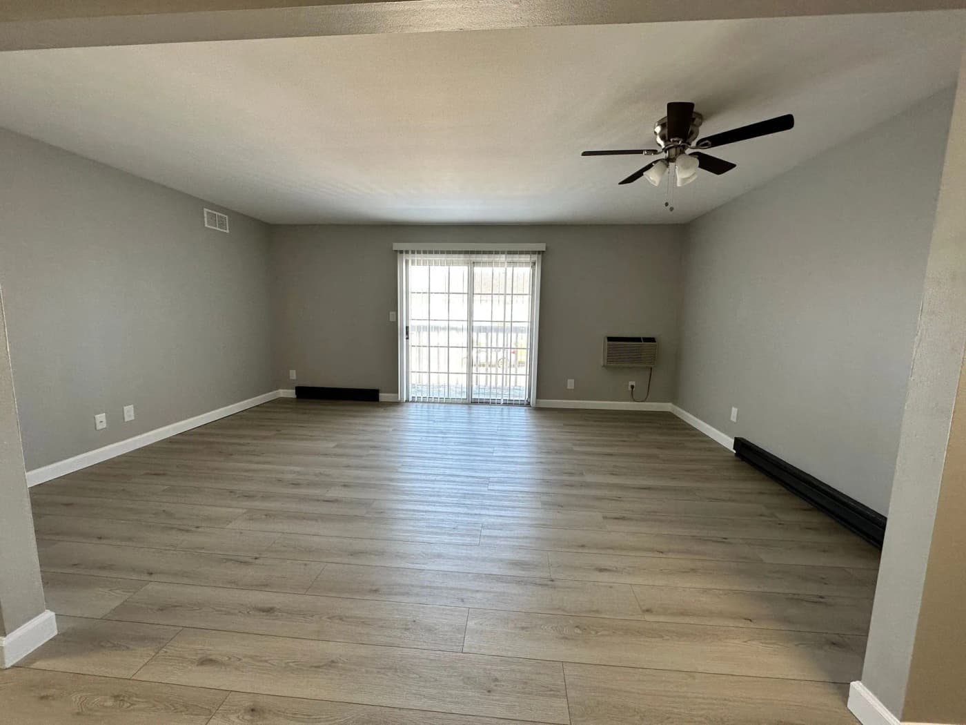 BRECKENRIDGE APARTMENTS - Apartment - 11