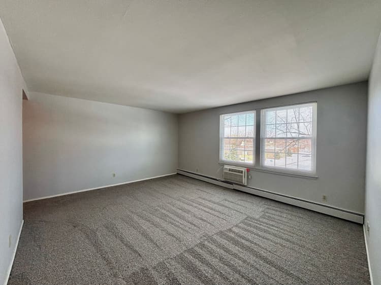 Rockford apartments for rent - image - large.jpg_7.jpeg