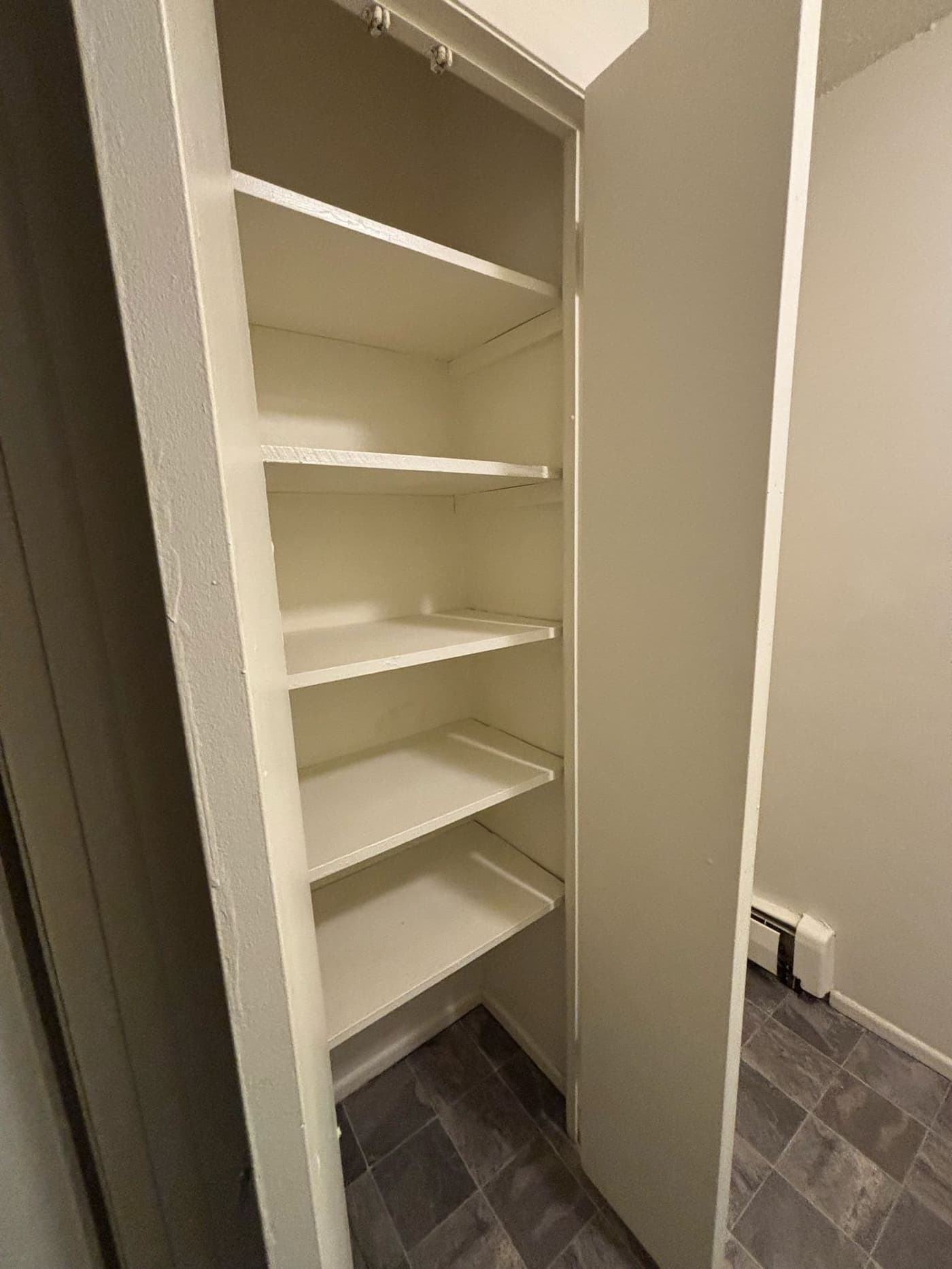 The Arbors - Rockford - Apartment - 83
