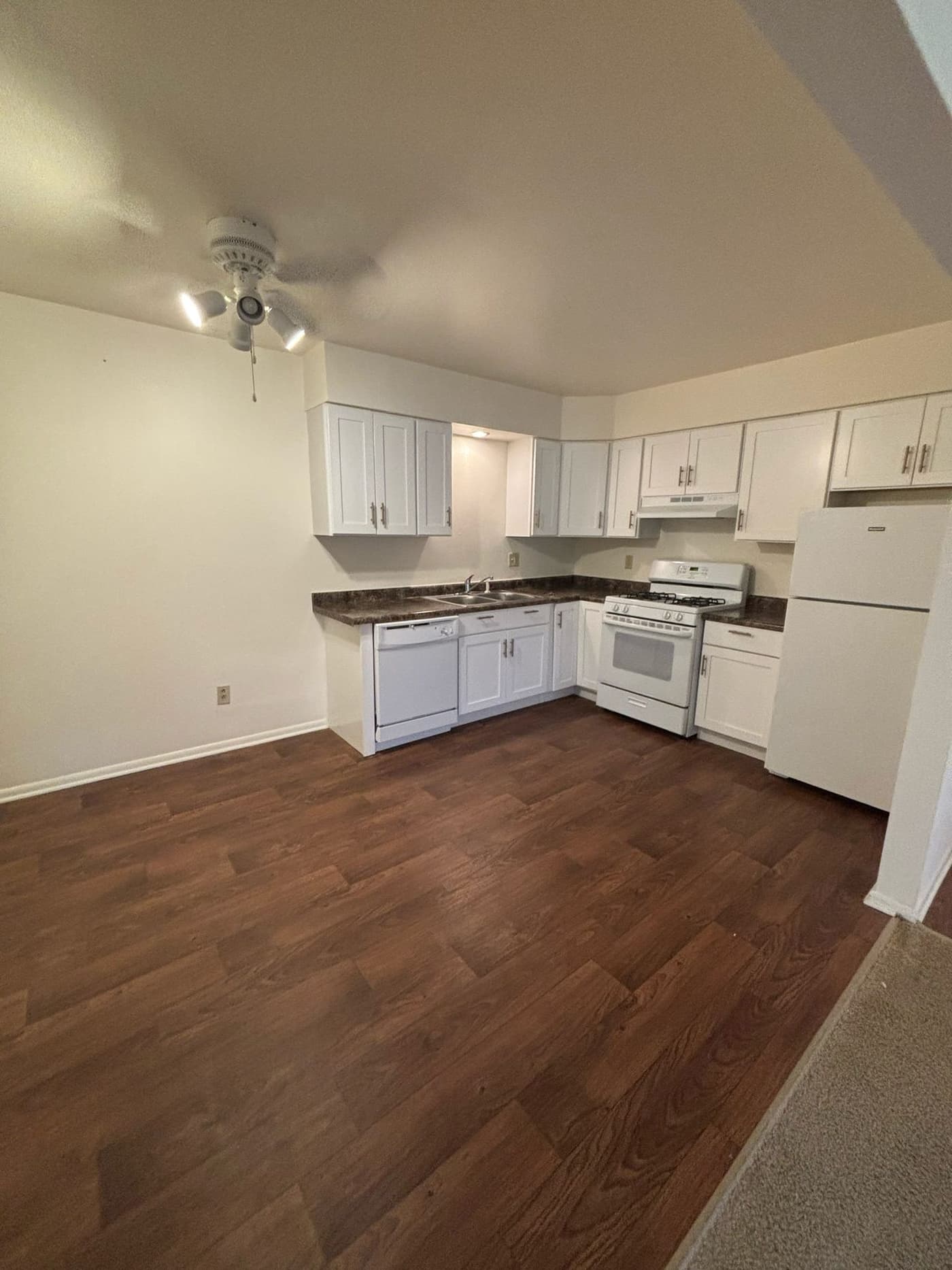 The Arbors - Rockford - Apartment - 33