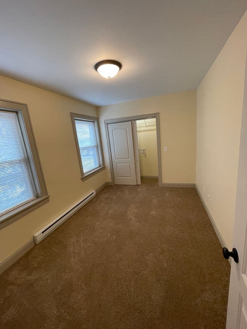 undefined apartments for rent - image - large (14).jpg - 1