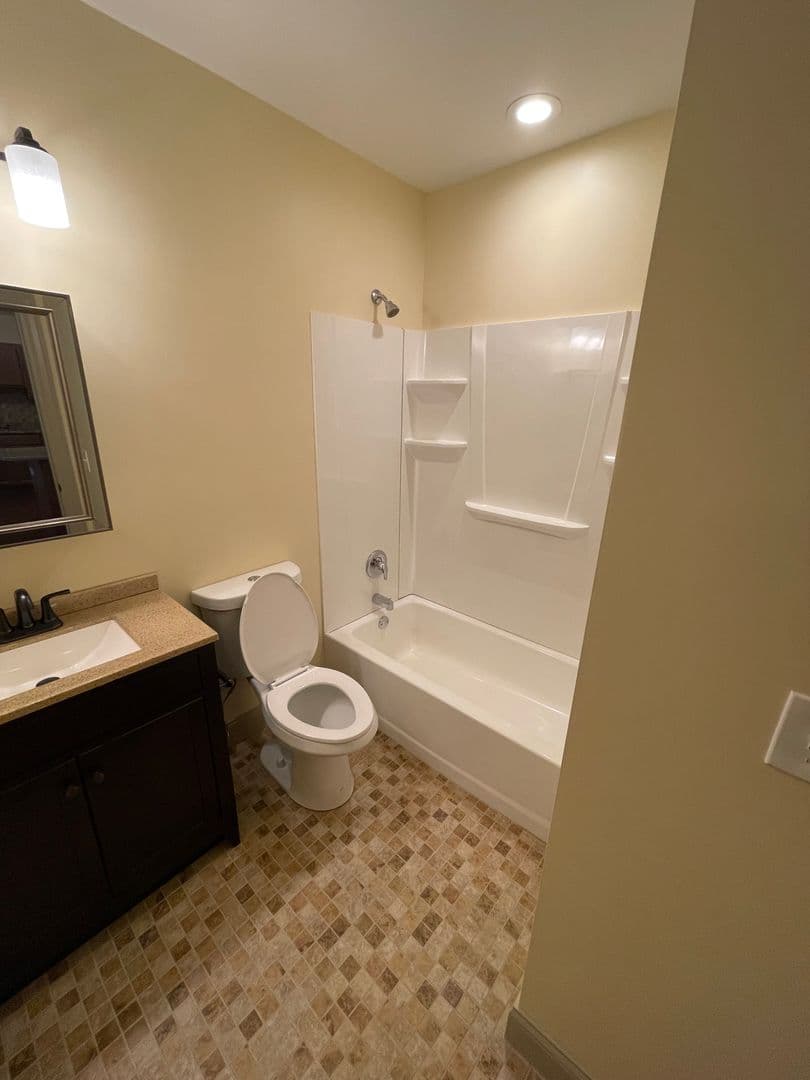 undefined apartments for rent - image - large (15).jpg - 2