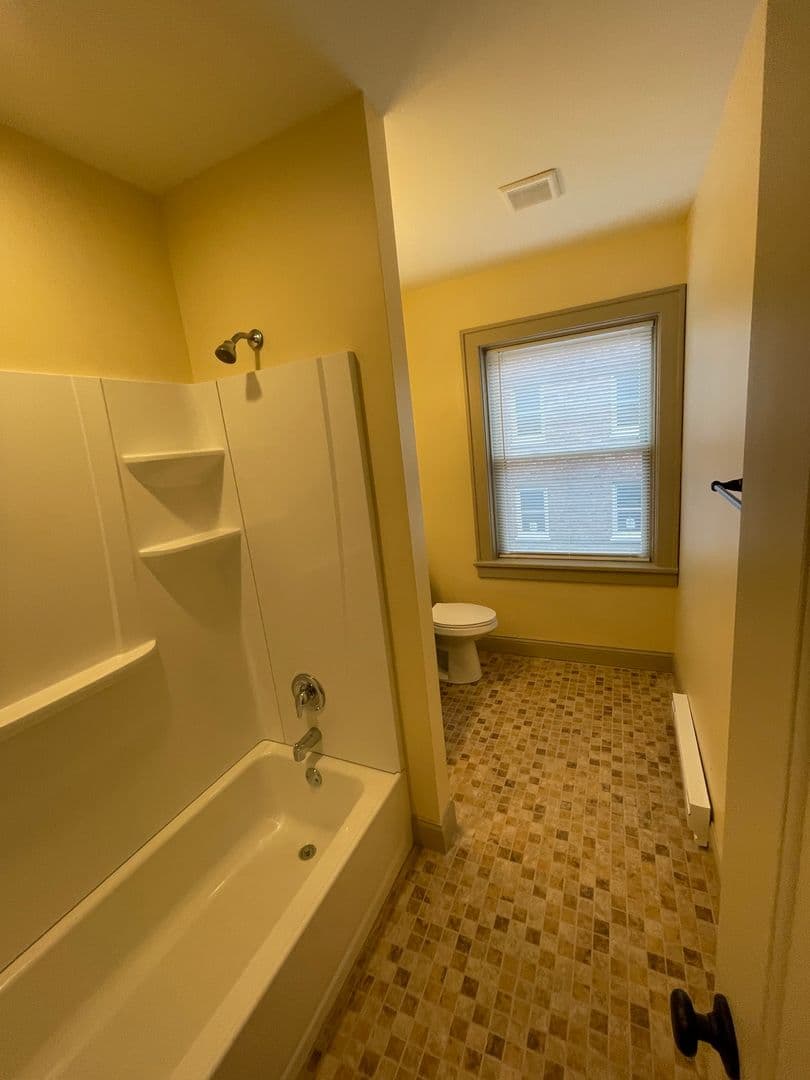 undefined apartments for rent - image - large (3).jpg - 2