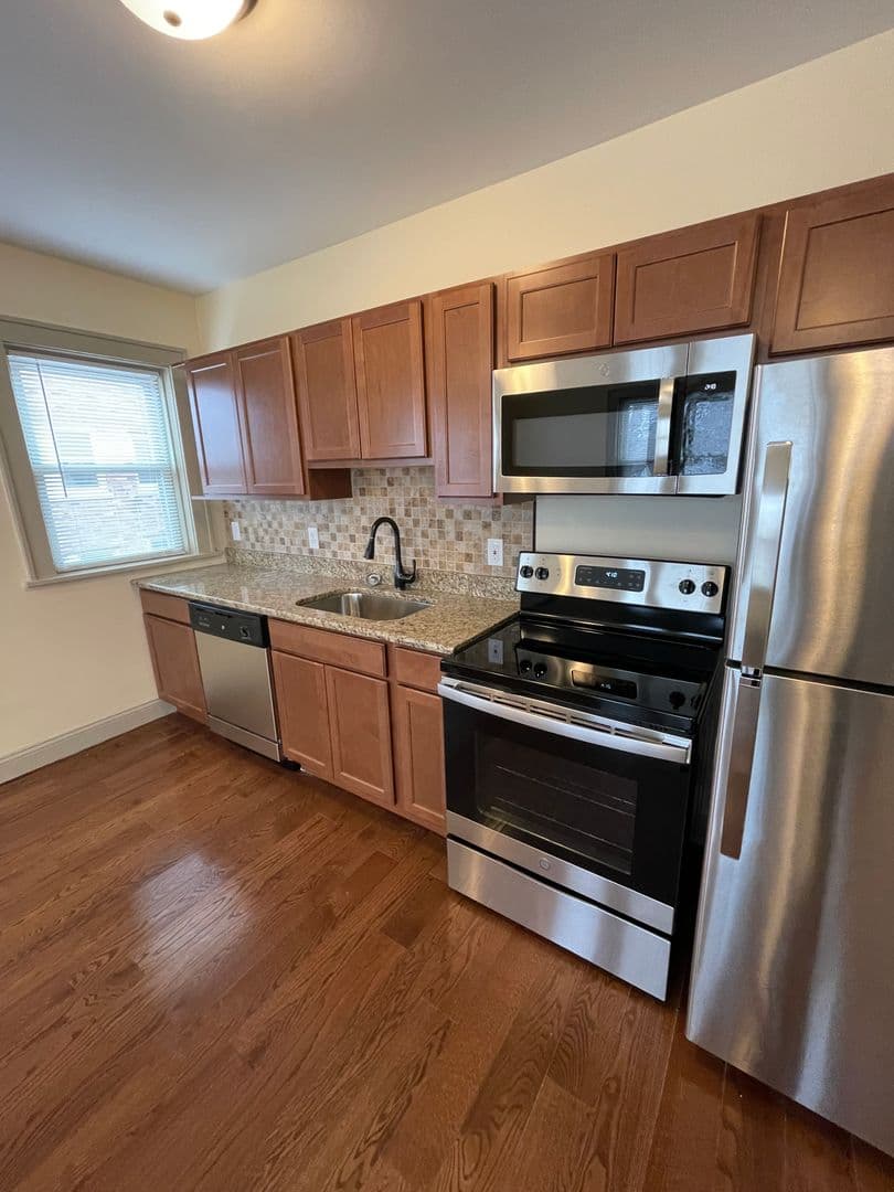 undefined apartments for rent - image - large (5).jpg - 0