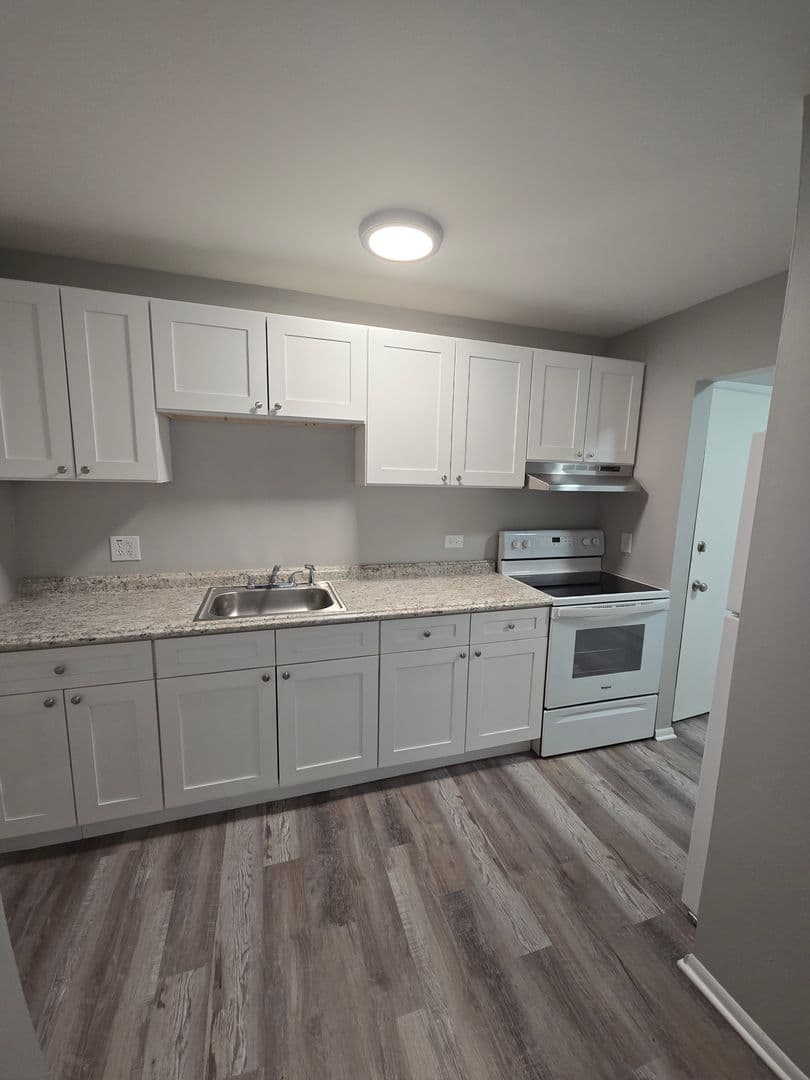 undefined apartments for rent - image - large (5).jpg - 1