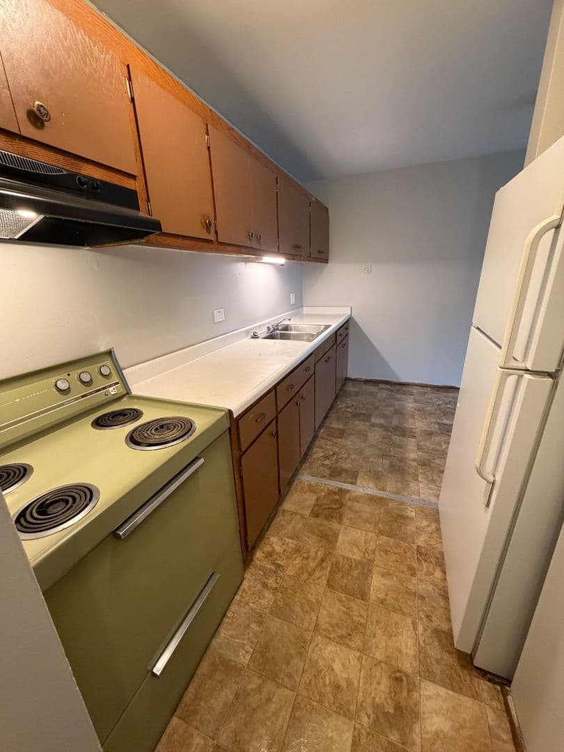 undefined apartments for rent - image - large.jpeg - 2