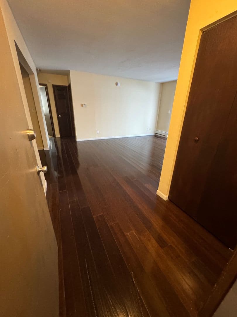 undefined apartments for rent - image - large (8).jpeg - 3