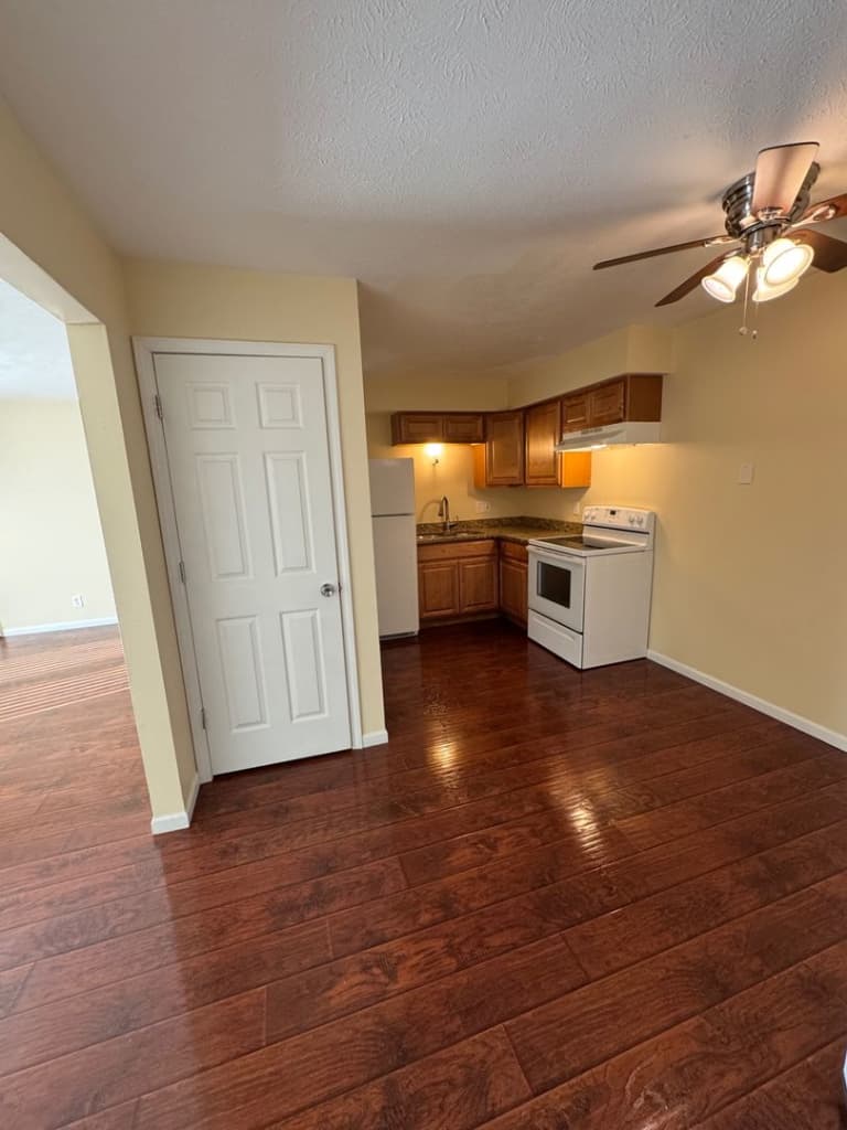 undefined apartments for rent - image - large.jpeg