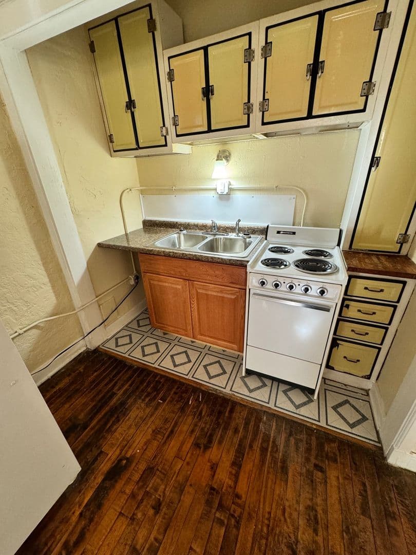 undefined apartments for rent - image - large.jpeg - 1