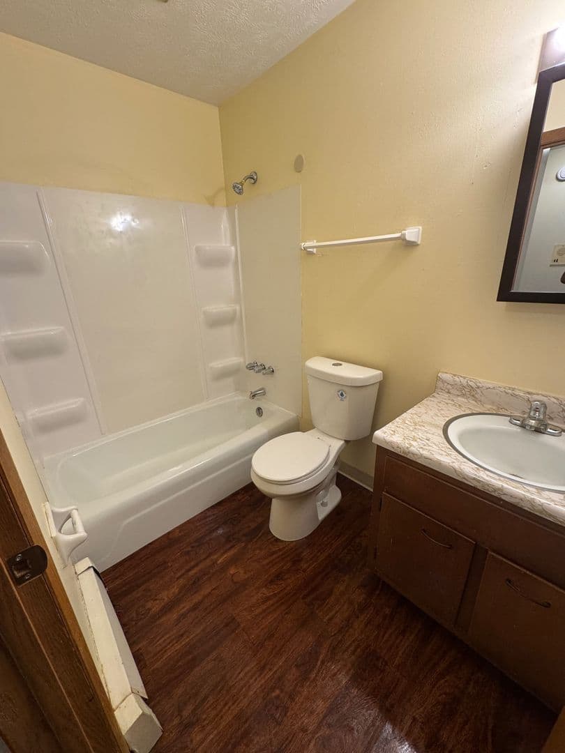 undefined apartments for rent - image - large (4).jpeg - 3