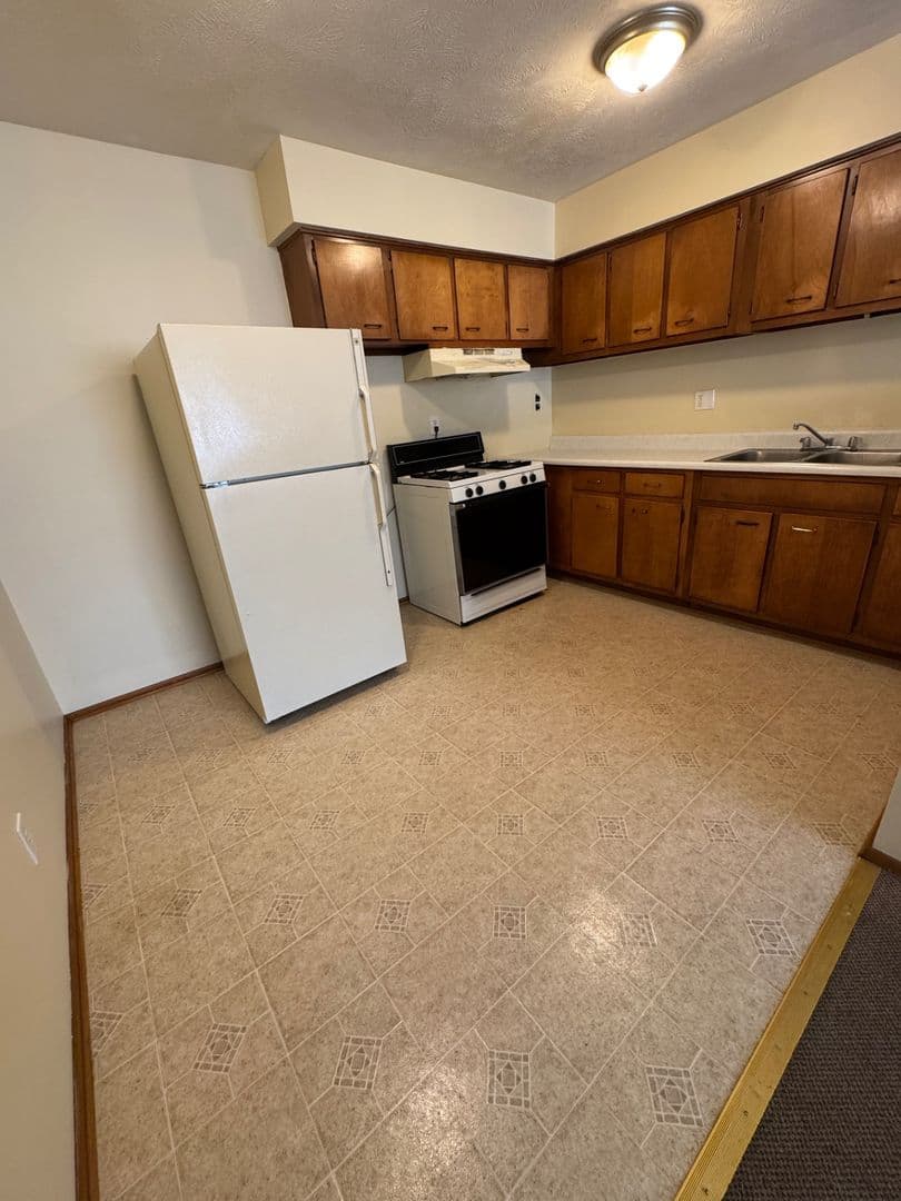 undefined apartments for rent - image - large.jpeg - 0