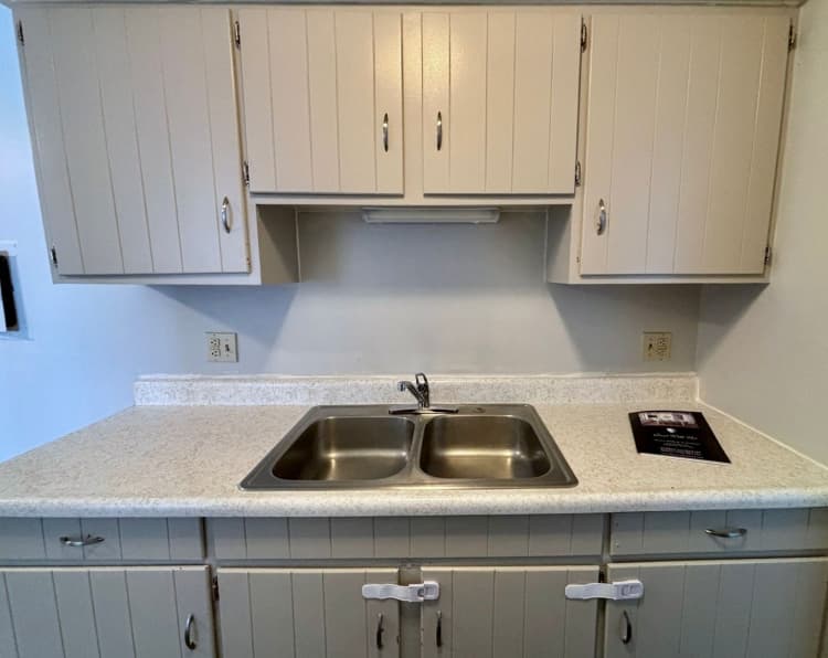 undefined apartments for rent - image - large.jpg_18.jpeg