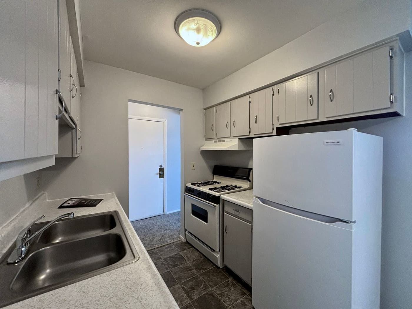 undefined apartments for rent - image - large.jpg_3.jpeg - 3