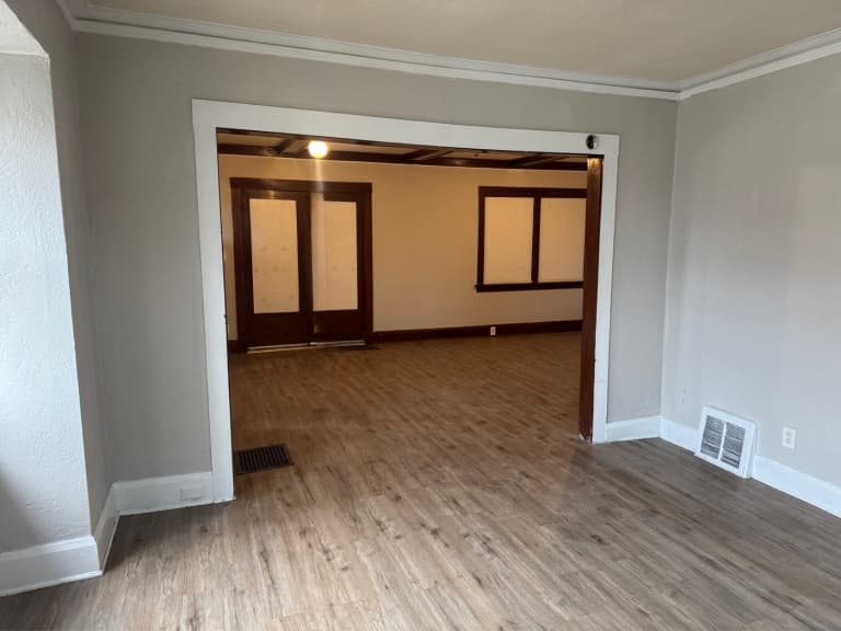 undefined apartments for rent - image - e2f8108eddba4a88b4dbcaa737947a00.jpg