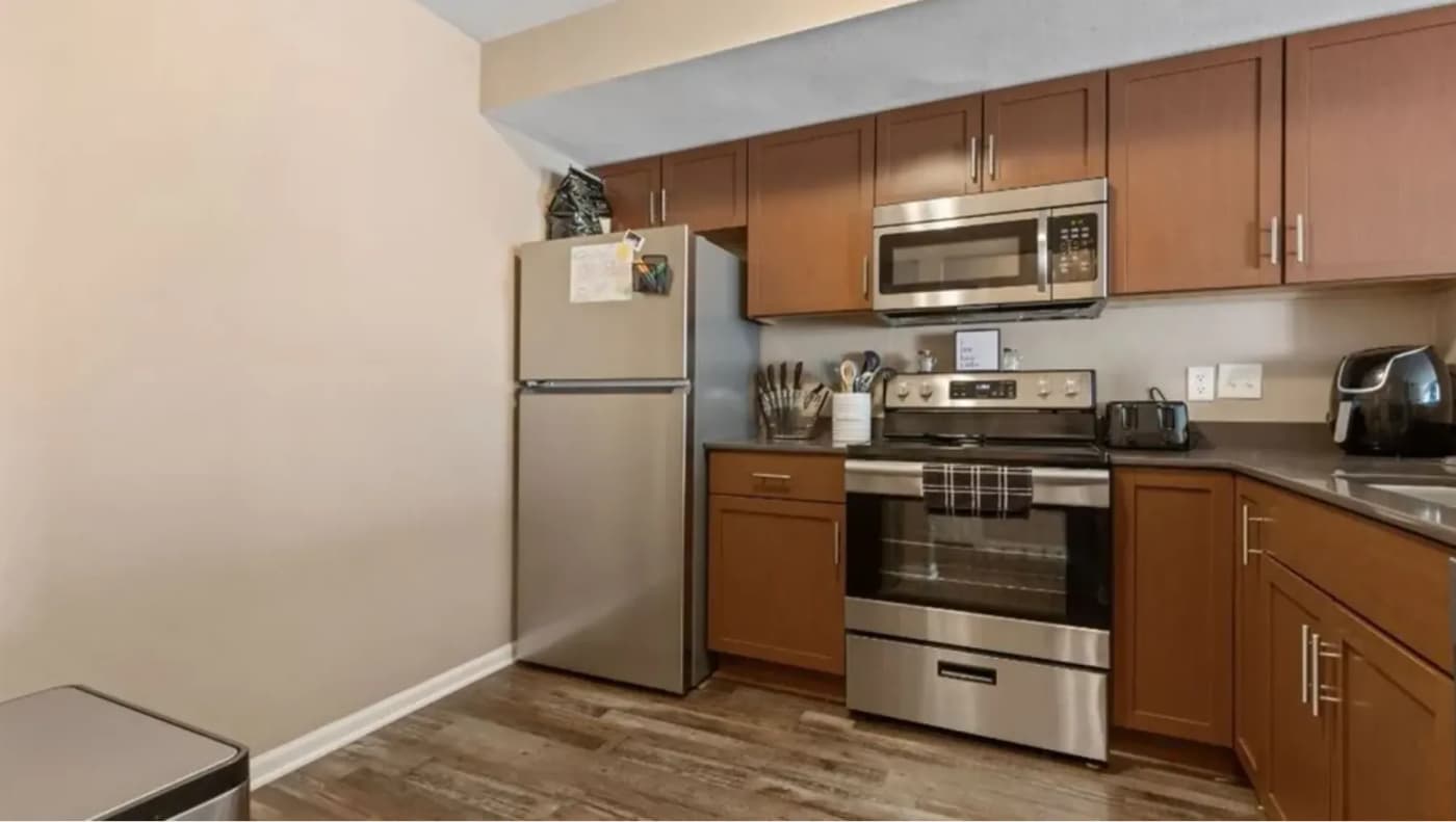 Rockford apartments for rent - image - 2023-07-18+20_54_16-Rockford+Townhomes+East+Apartments+-+362+Amphitheater+Dr-+Rockford-+IL+61107+-+Z-1920w.webp