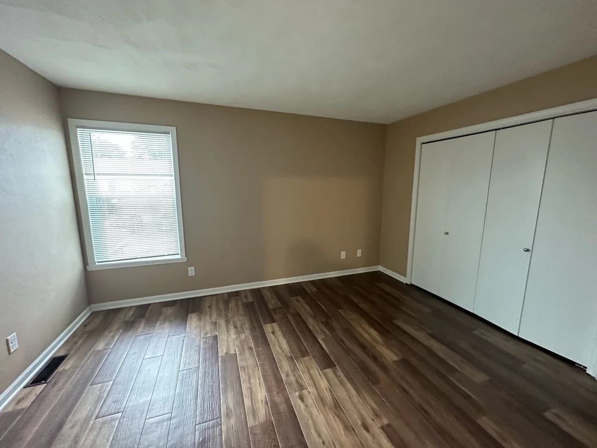 Rockford apartments for rent - Property image - 386 Amphitheater Drive - 3