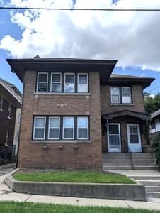 Rockford apartments for rent - Property image - 562 N Mulford Rd - 2